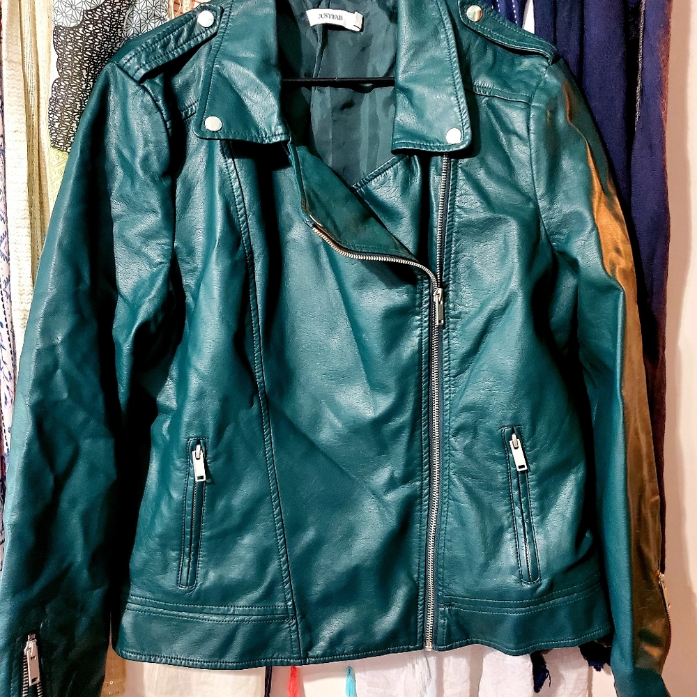 Gorgeous hunter green faux leather jacket xxl